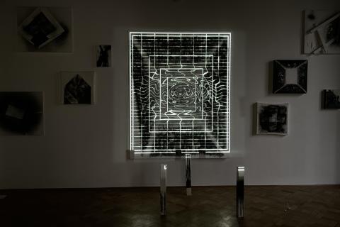 L.A.B.O.R.A.T.Ó.R.I.U.M.